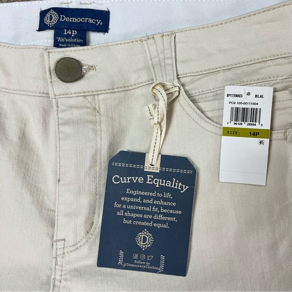 Democracy High Rise Slimming Off White Ankle Skimmer Denim Stretch Jean Size NWT - Picture 6 of 11